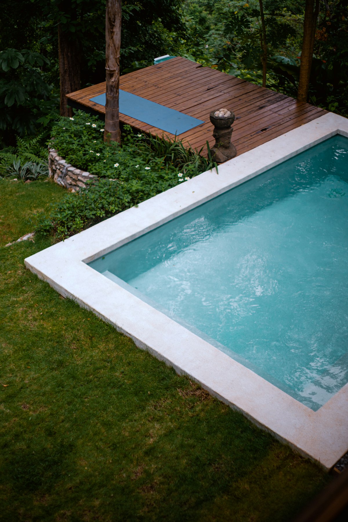Rectangular pool